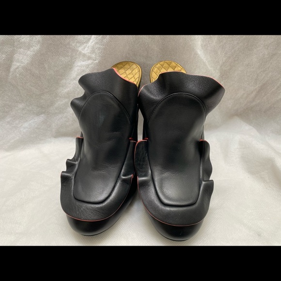 Fendi Leather Ruffle-Accented Mules - Picture 8 of 13